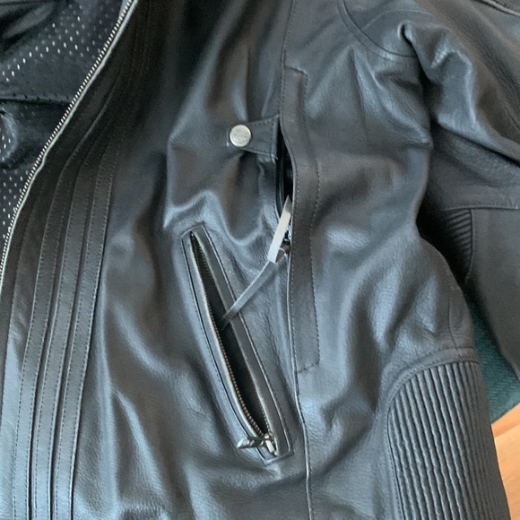 Men’s Harley Davidson black leather, mesh lined coat. Size 3XL. - Picture 8 of 9